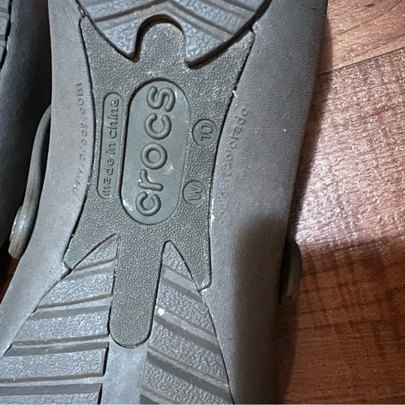 Womens Brown Crocs Alice Mary Janes Slip Resistant Flats Croc Sandles Size 10 - Picture 8 of 9